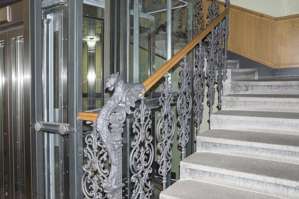 Modern Apartment Vsehrdova Prague Ngoại thất bức ảnh