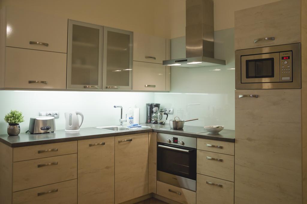 Modern Apartment Vsehrdova Prague Ngoại thất bức ảnh