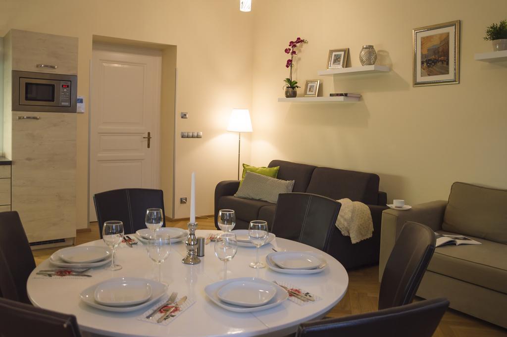 Modern Apartment Vsehrdova Prague Ngoại thất bức ảnh