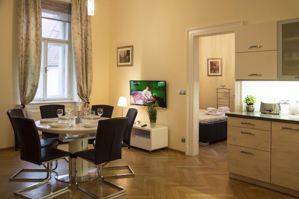 Modern Apartment Vsehrdova Prague Ngoại thất bức ảnh