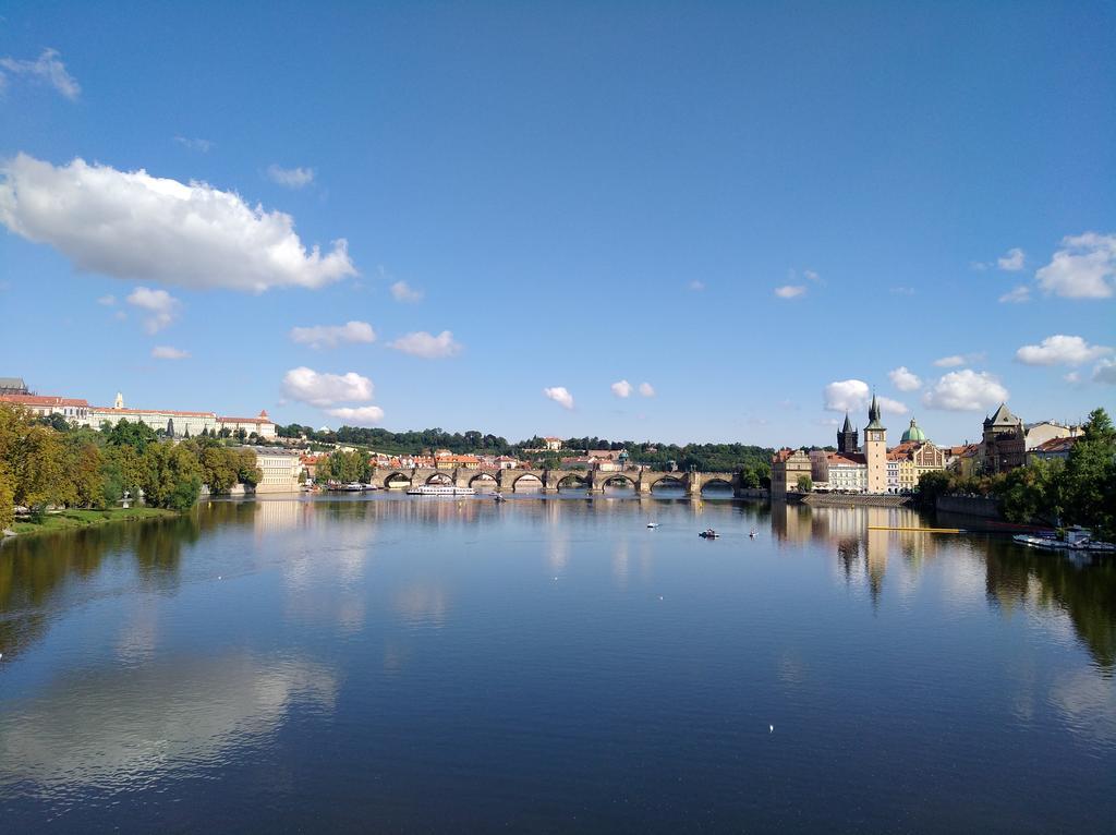 Modern Apartment Vsehrdova Prague Ngoại thất bức ảnh