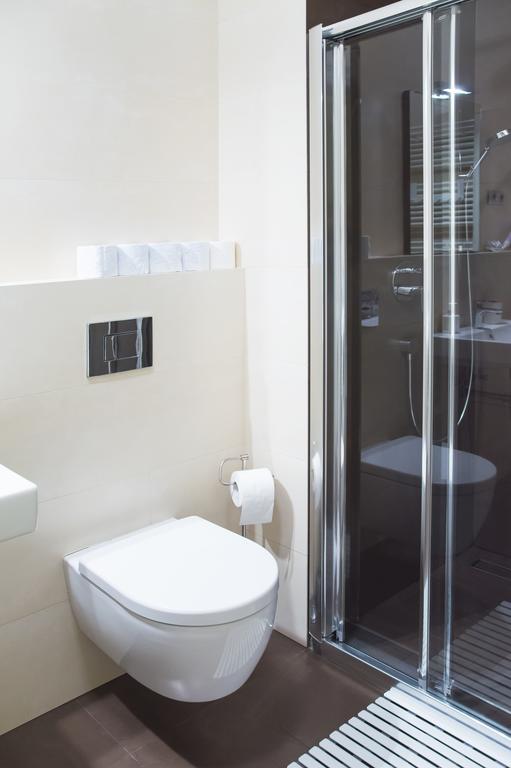 Modern Apartment Vsehrdova Prague Ngoại thất bức ảnh