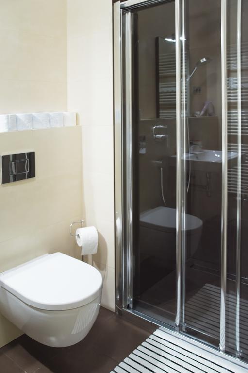 Modern Apartment Vsehrdova Prague Ngoại thất bức ảnh